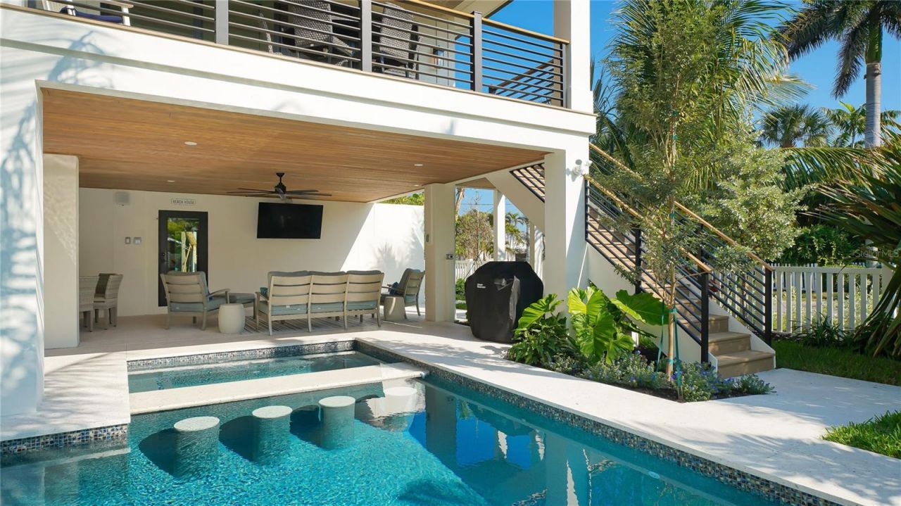 307 62nd Street, Holmes Beach, FL 34217 Photo