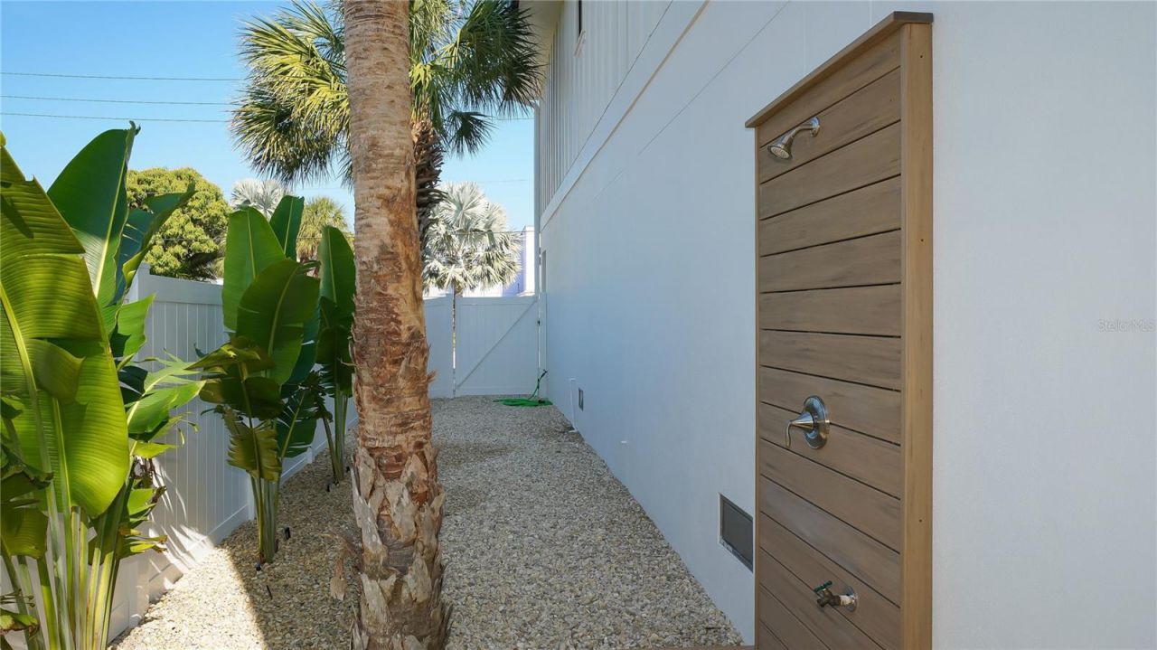 307 62nd Street, Holmes Beach, FL 34217 Photo