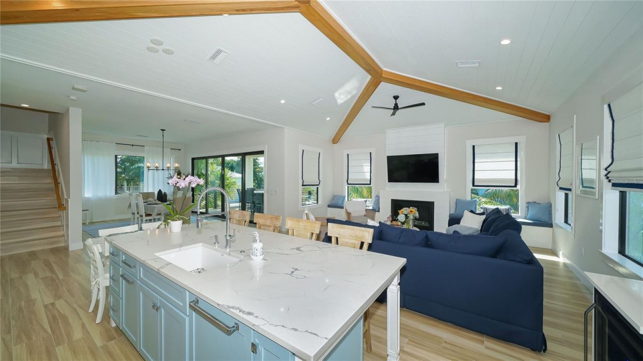 307 62nd Street, Holmes Beach, FL 34217 Photo