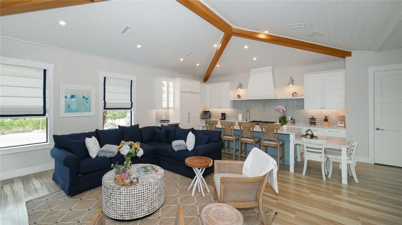 307 62nd Street, Holmes Beach, FL 34217 Photo