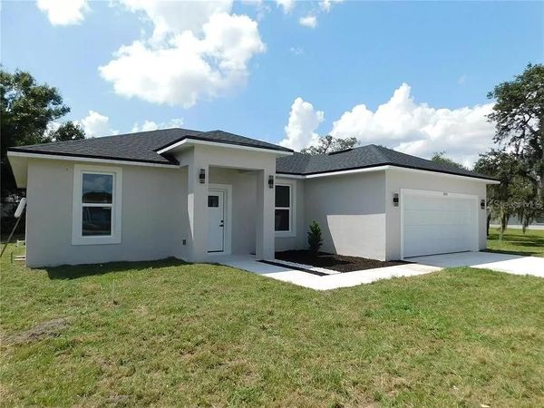 111 FRIENDLY CIRCLE , SEBRING, FL 33876