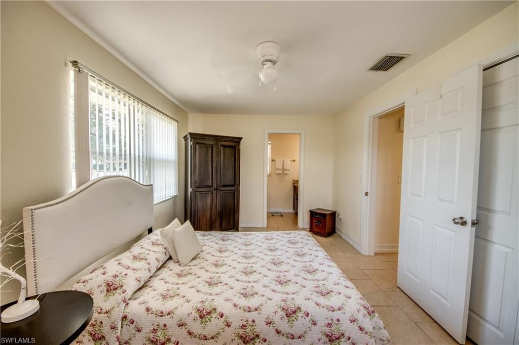 4156 Country Club Blvd Se, Cape Coral, FL 33904 Photo