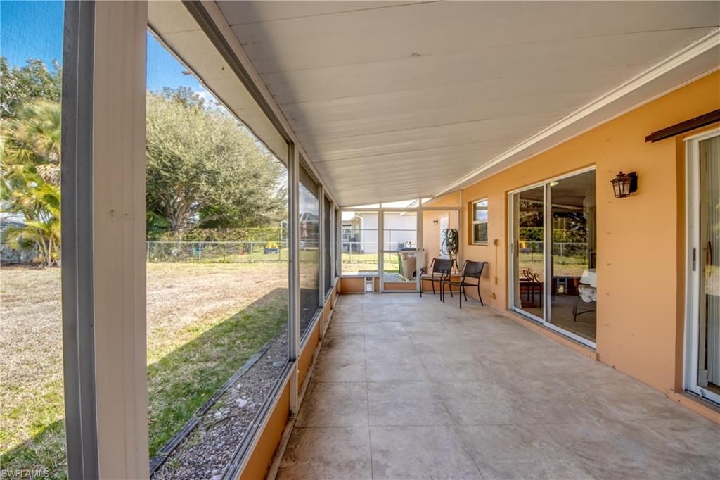 4156 Country Club Blvd Se, Cape Coral, FL 33904 Photo