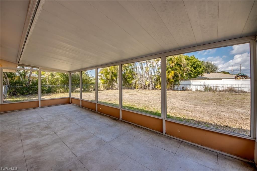 4156 Country Club Blvd Se, Cape Coral, FL 33904 Photo