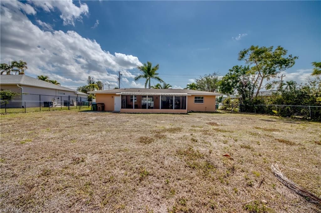 4156 Country Club Blvd Se, Cape Coral, FL 33904 Photo