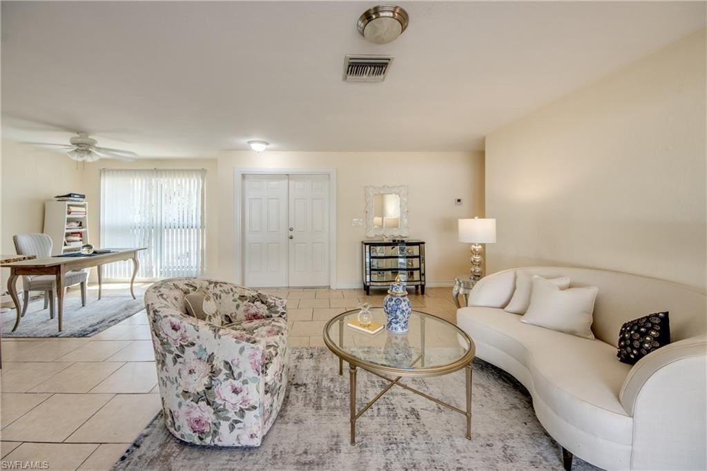 4156 Country Club Blvd Se, Cape Coral, FL 33904 Photo