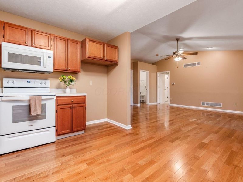 605 Thistle Drive, Delaware, OH 43015 Photo 13