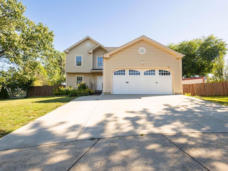 26 E Woodfield Drive , Etna, OH 43062 Photo 2