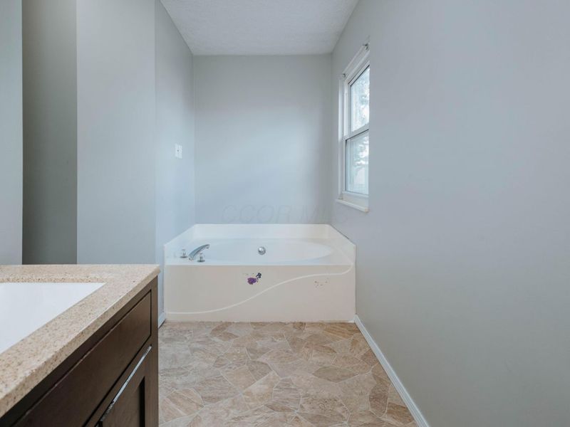 26 E Woodfield Drive , Etna, OH 43062 Photo 43