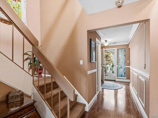 44 Country Club Drive , Jericho, NY 11753