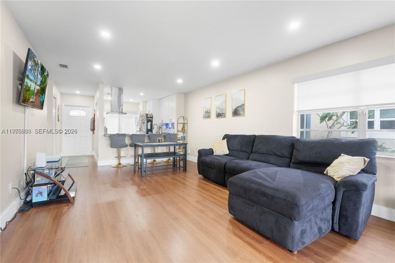 796 Banks Rd, Coconut Creek, FL 33063 Photo