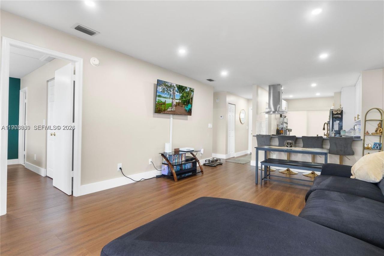 796 Banks Rd, Coconut Creek, FL 33063 Photo