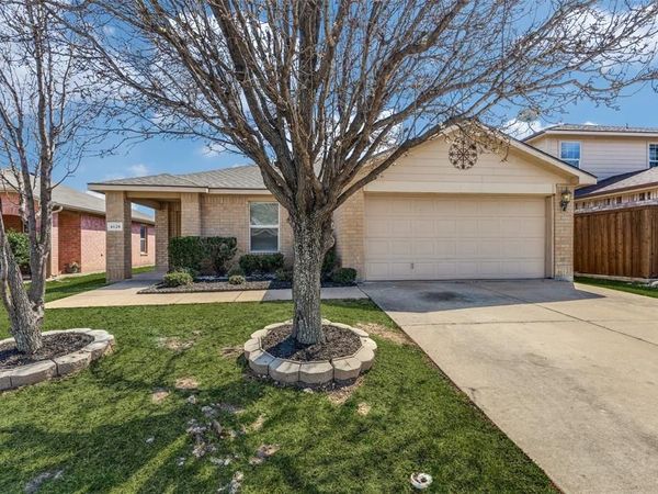 4120 Mantis Street, Fort Worth, TX 76106