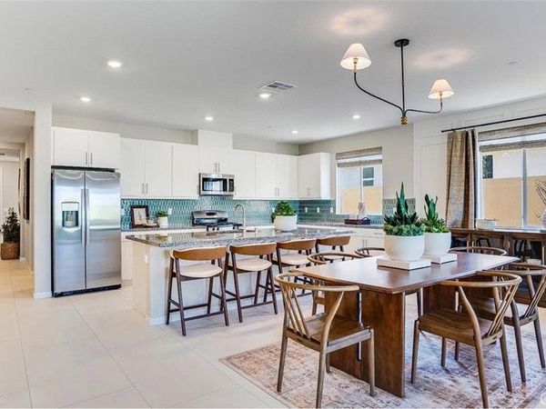 17561 Bassets Street, Hesperia, CA 92345