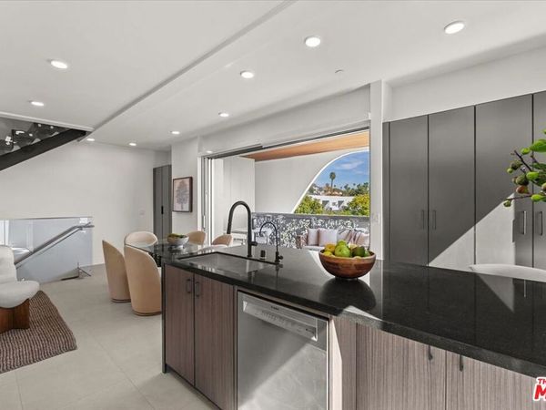 1257 N Sweetzer Avenue, Unit 403, West Hollywood, CA 90069