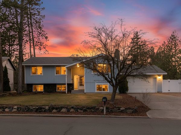 6615 N Catherine St, Spokane, WA 99208