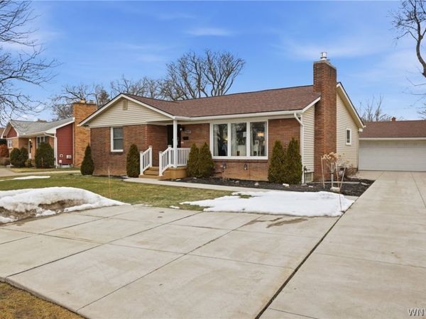 2570 Colvin Boulevard , Tonawanda, NY 14150