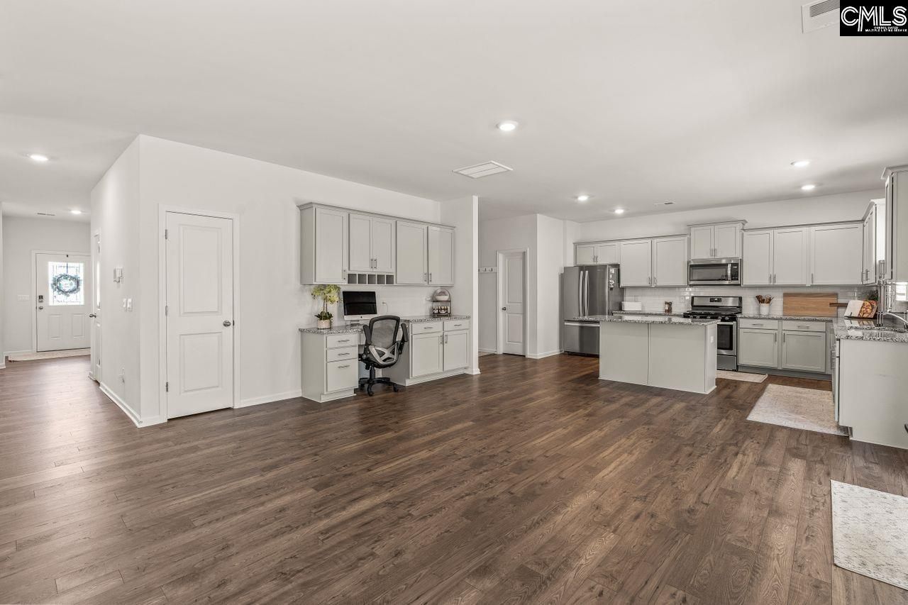 446 Stone Hollow Drive Photo 7