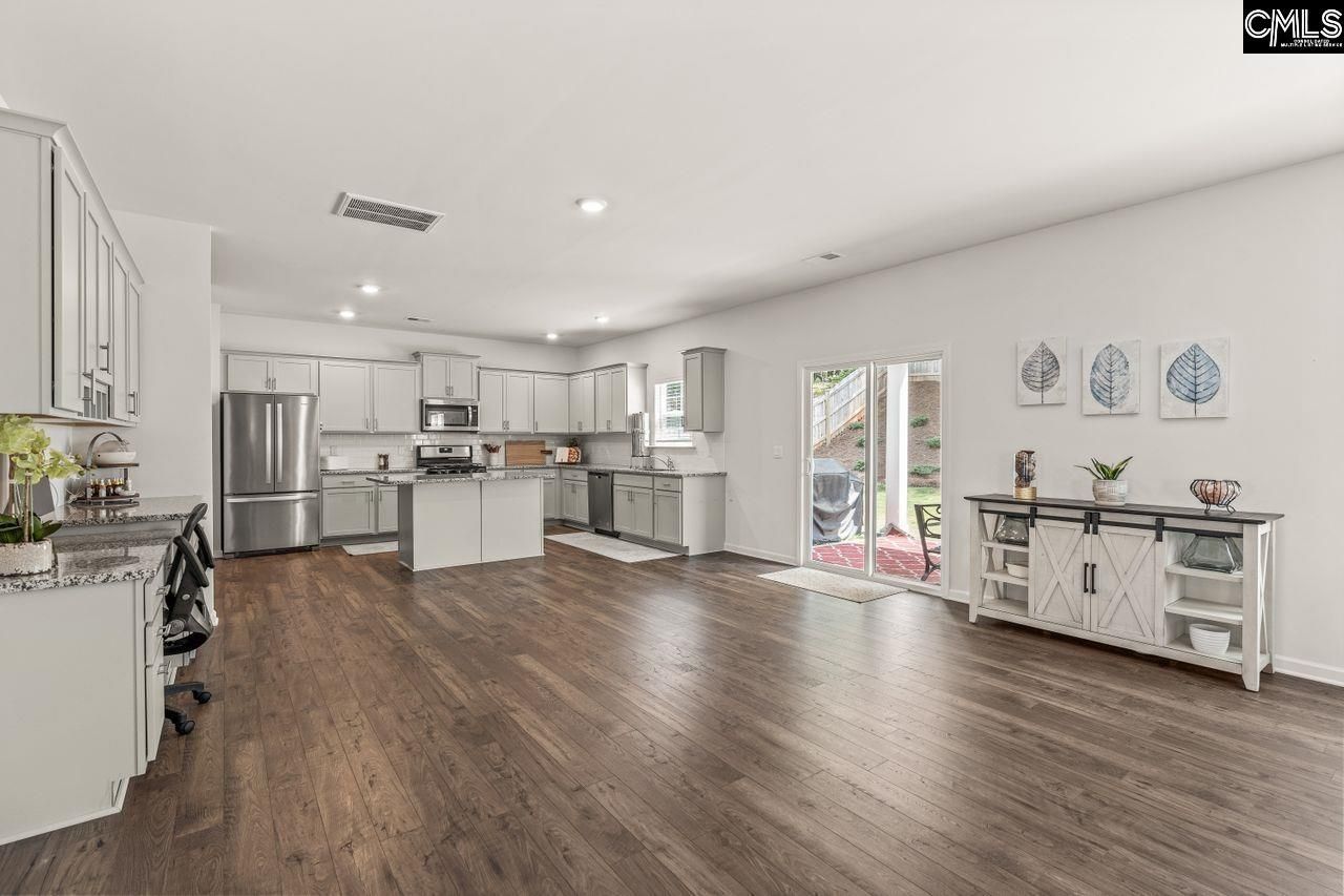 446 Stone Hollow Drive Photo 8