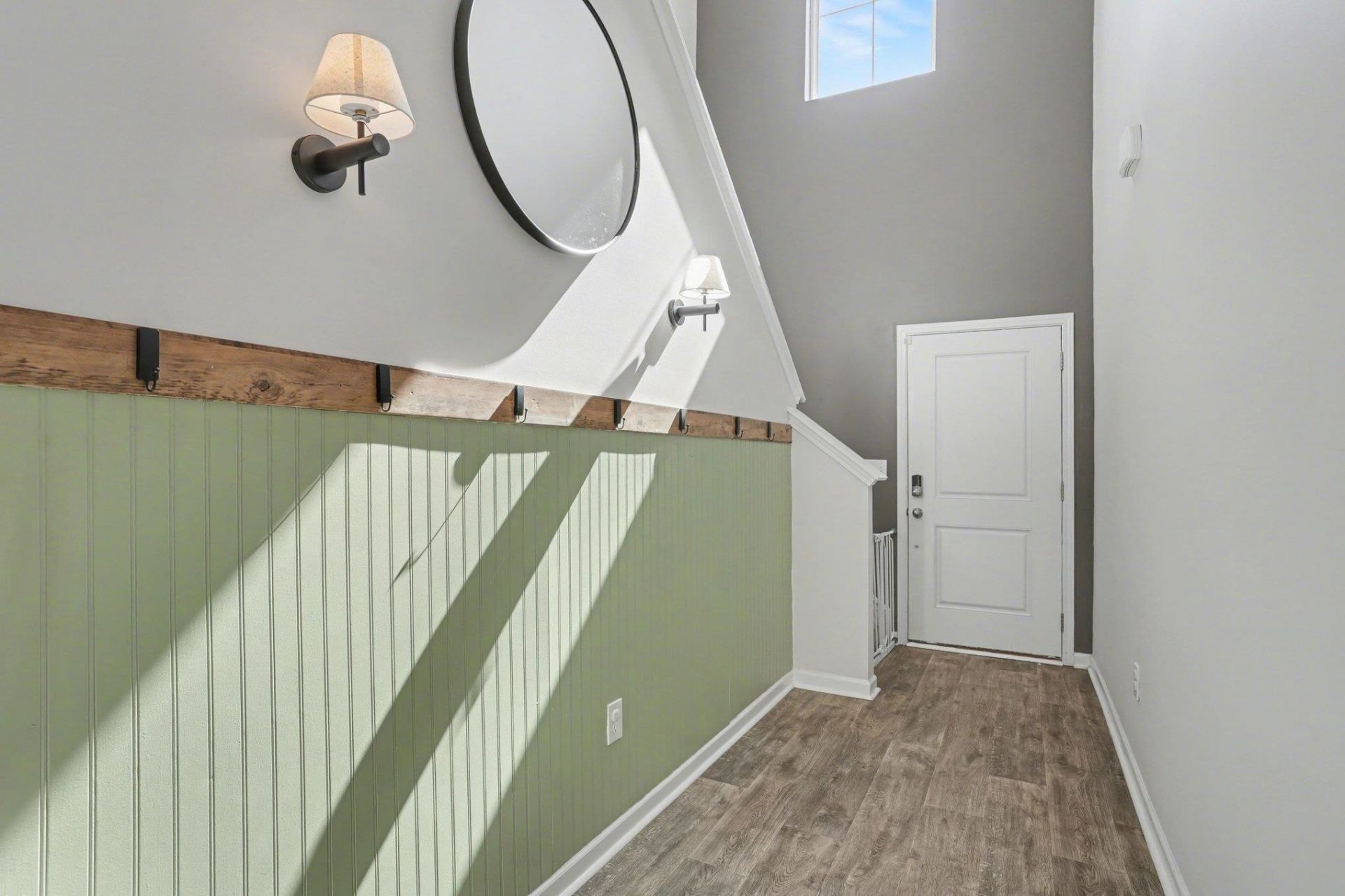 224 Saddle St Photo 11