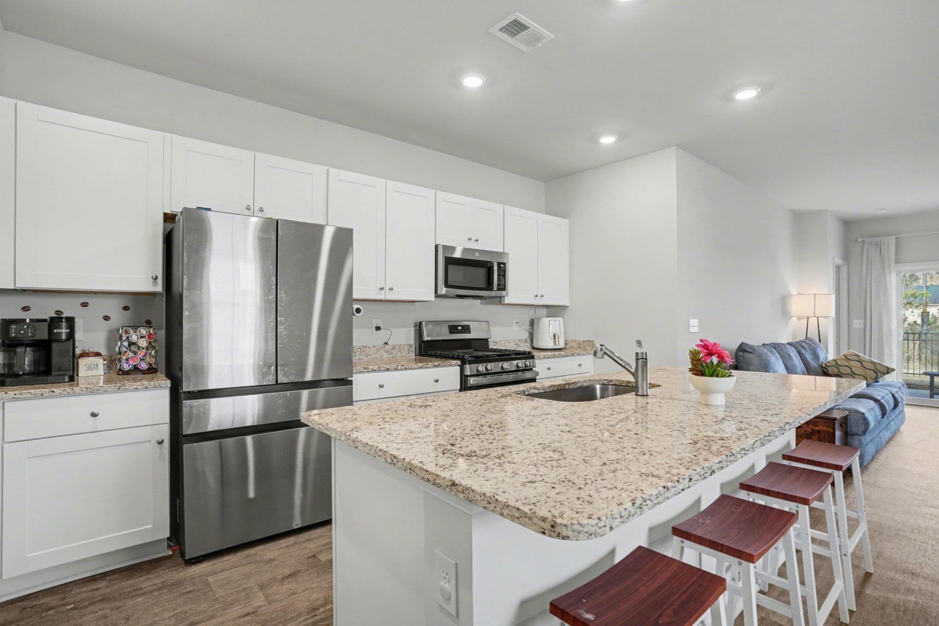 224 Saddle St Photo 15