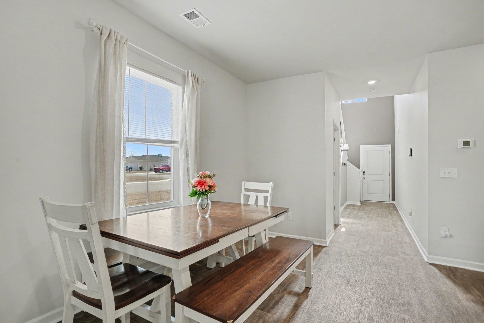 224 Saddle St Photo 24