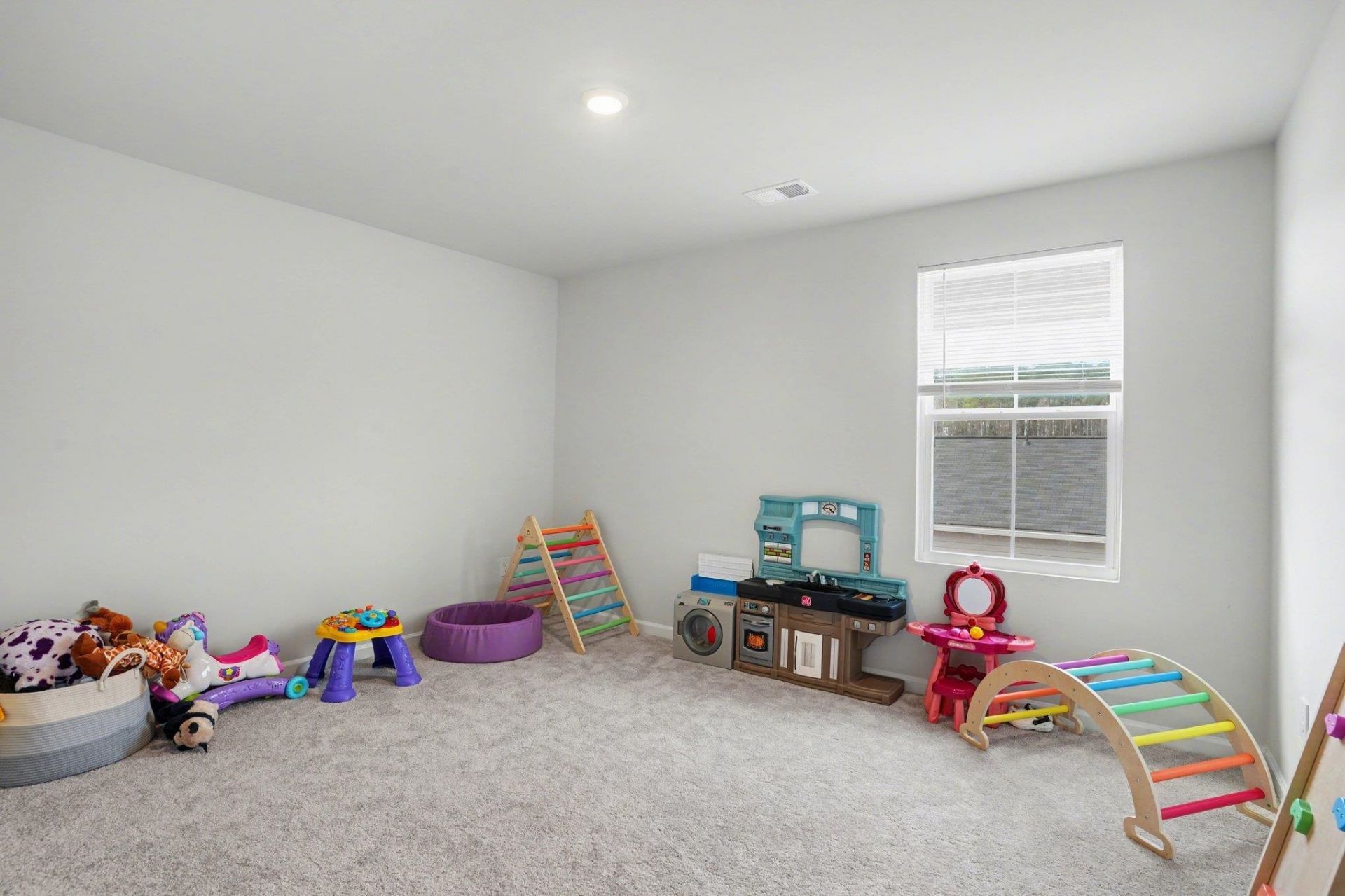 224 Saddle St Photo 55