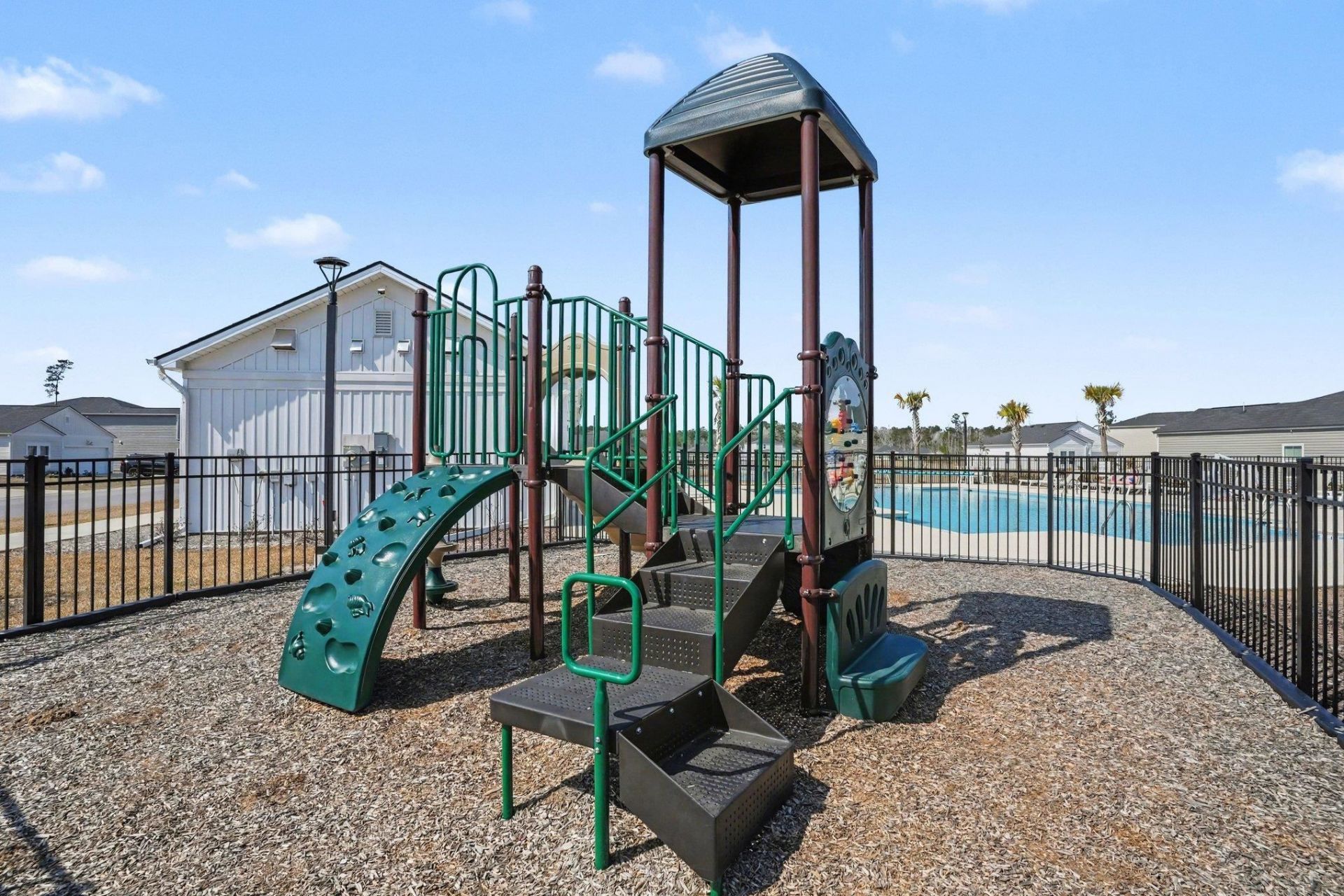 224 Saddle St Photo 60