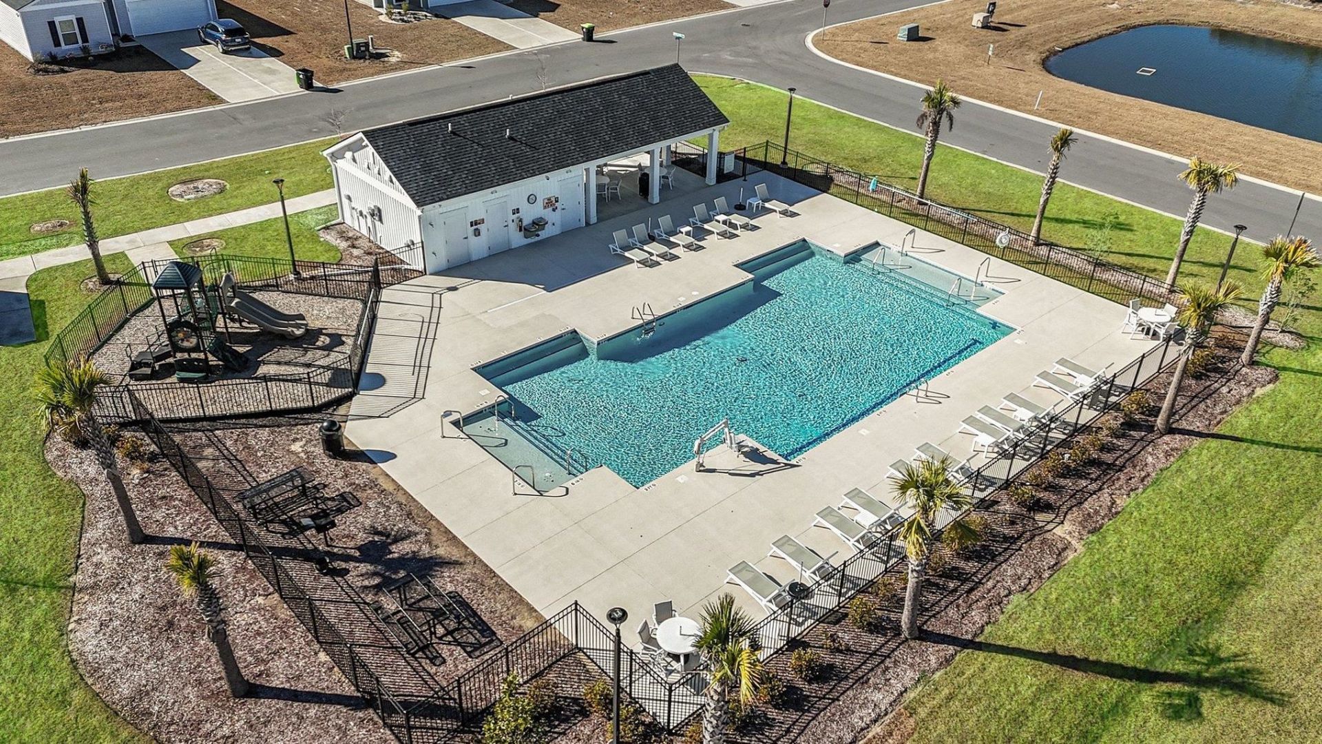 224 Saddle St Photo 61