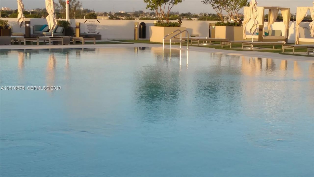 5300 Paseo Blvd , Unit 1603, Doral, FL 33166 Photo