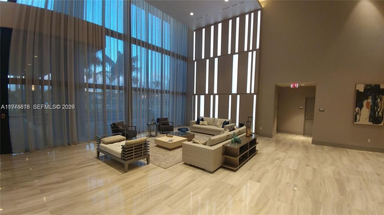 5300 Paseo Blvd , Unit 1603, Doral, FL 33166 Photo