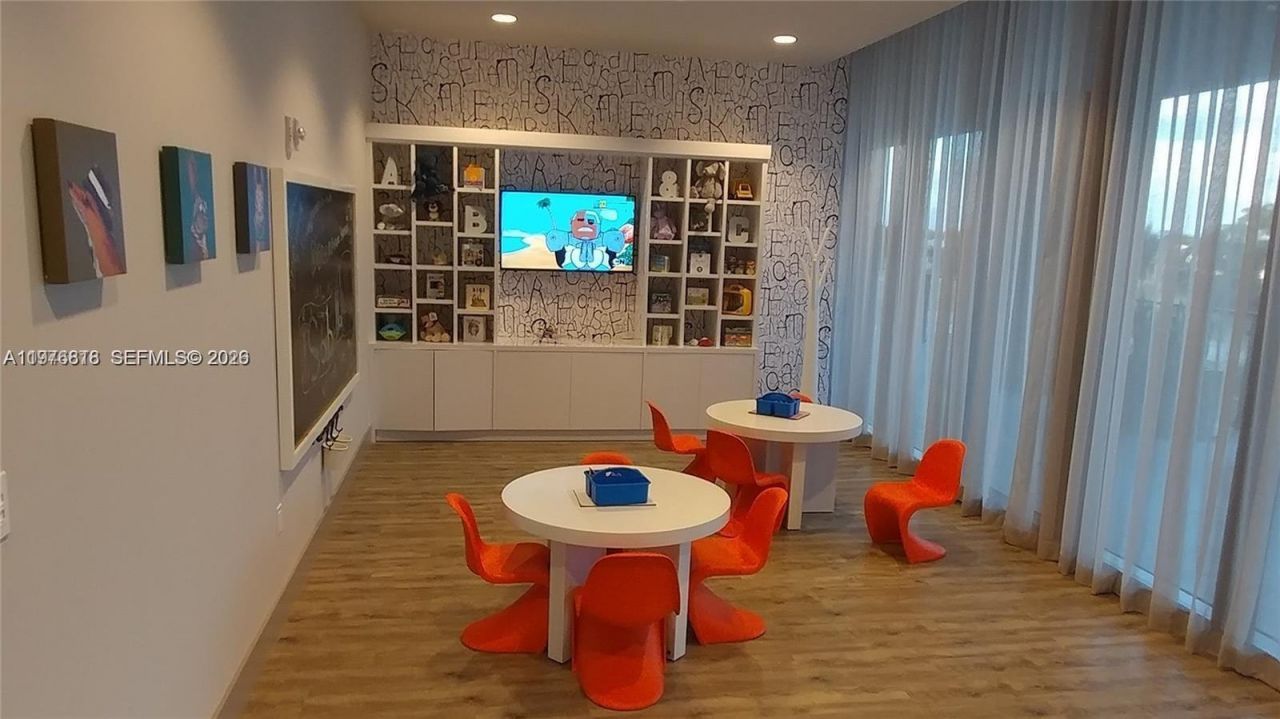 5300 Paseo Blvd , Unit 1603, Doral, FL 33166 Photo