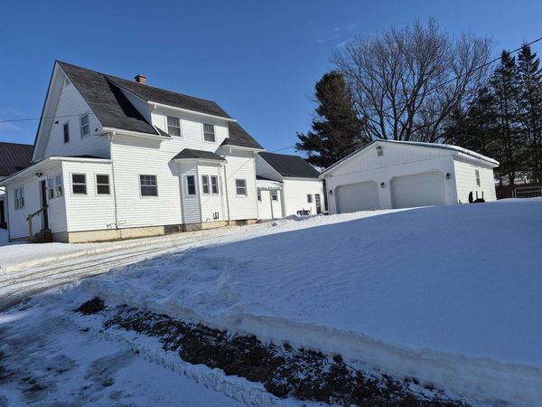 62 Young Street, Newport City, VT 05855