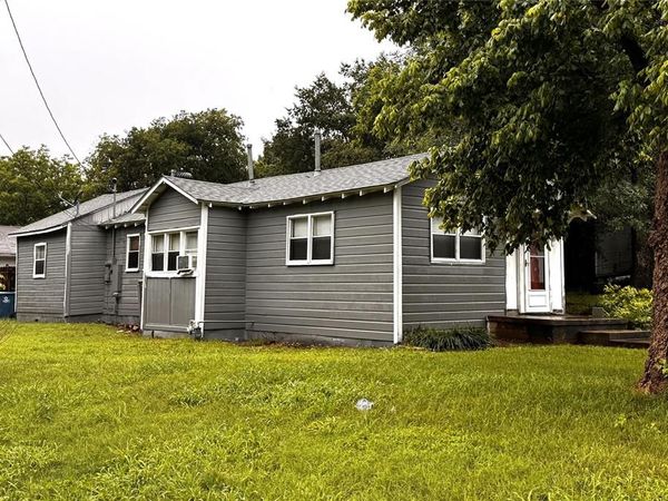 2931 S Barrett Avenue, Denison, TX 75020