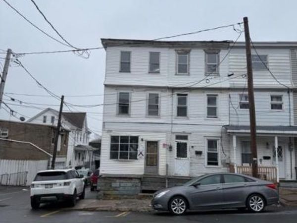 122 S VINE STREET , MT CARMEL, PA 17851