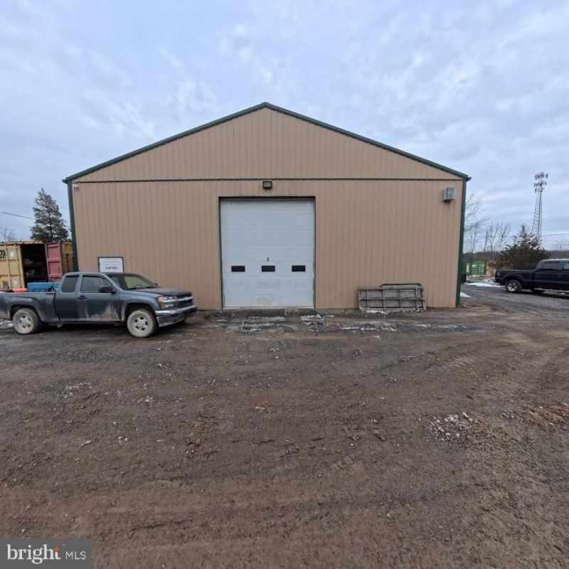 409 INDUSTRIAL AVENUE, ORWIGSBURG, PA 17961