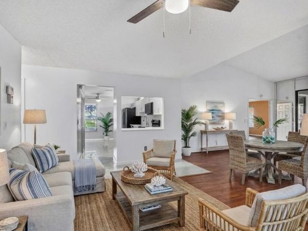 9364 Sabal Ridge Circle, Unit B, Boca Raton, FL 33428