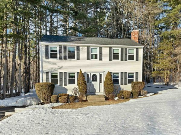 14 Doe Run Lane, Stratham, NH 03885