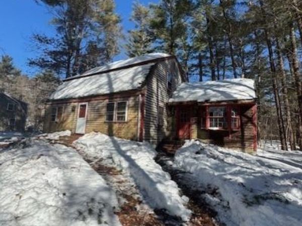 127 Crescent Place, Hanson, MA 02341