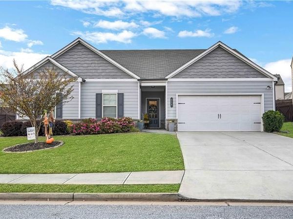 115 Creekside Bluff Way, Auburn, GA 30011