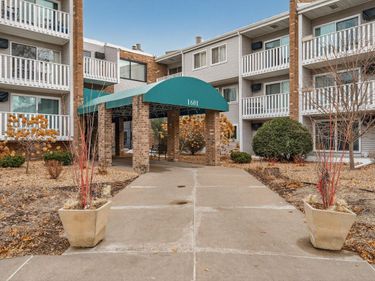 1601 N Innsbruck Drive, Unit 202NE, Fridley, MN 55432