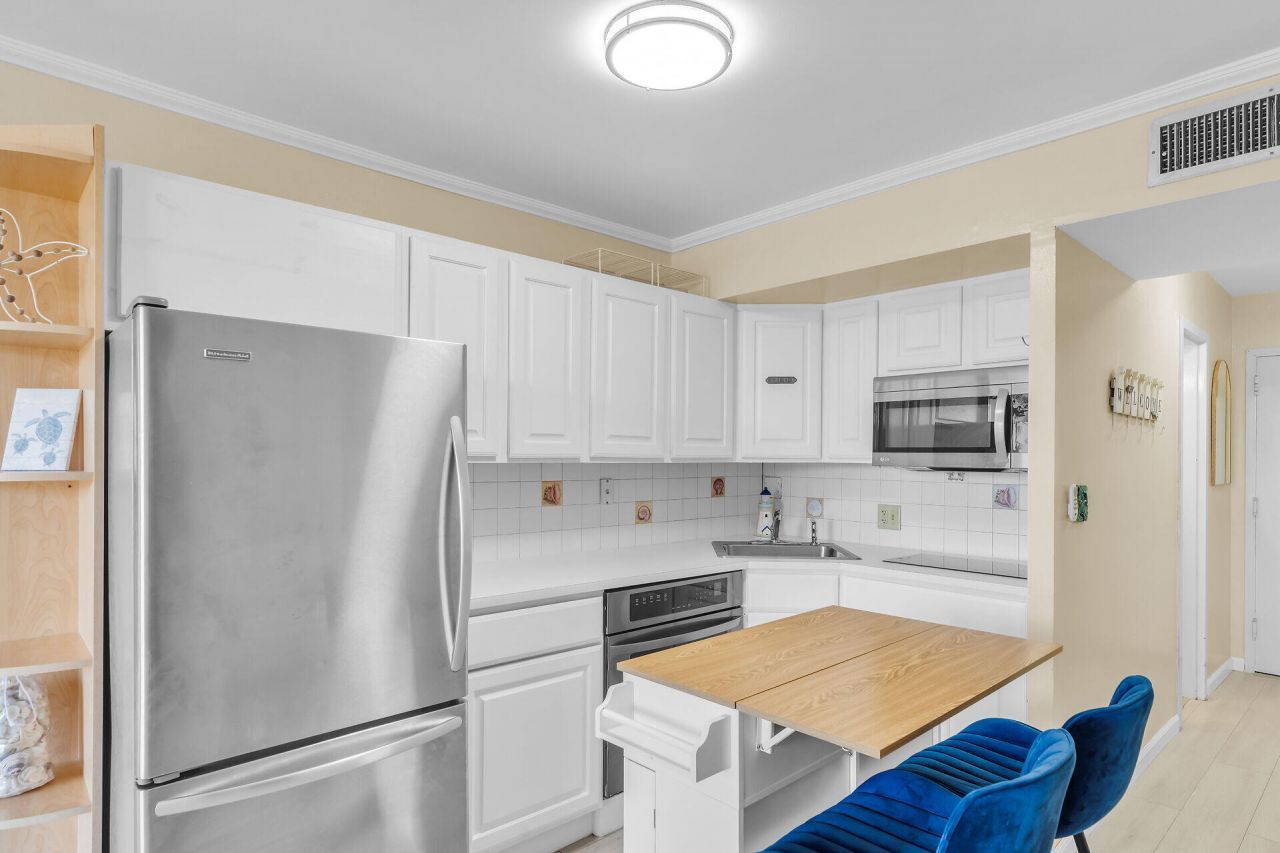 88500 Overseas Highway, Unit 205, Tavernier, FL 33070 Photo