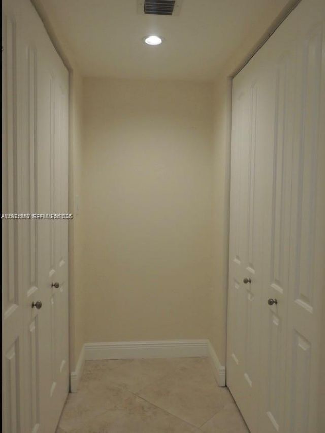 3101 N Country Club Dr, Unit 107, Aventura, FL 33180 Photo