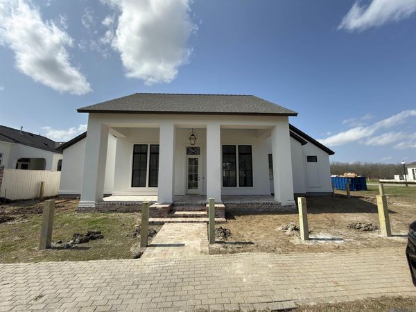 2725 Pointe-marie Dr, Baton Rouge, LA 70820