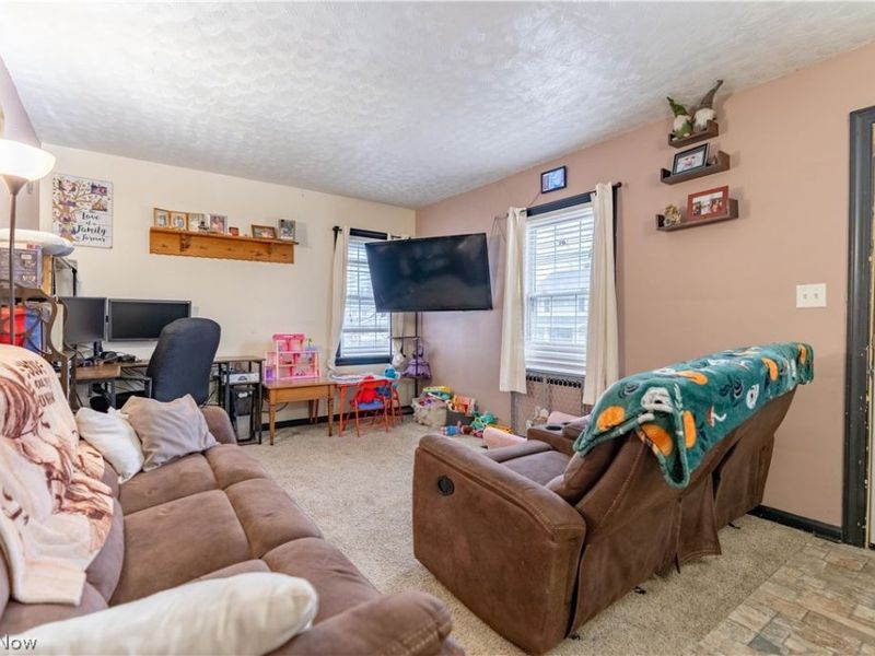 1716 Gibbs Avenue NE, Canton, OH 44705 Photo 2