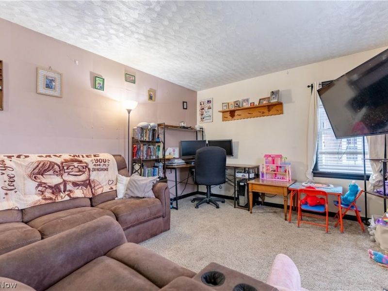 1716 Gibbs Avenue NE, Canton, OH 44705 Photo 3