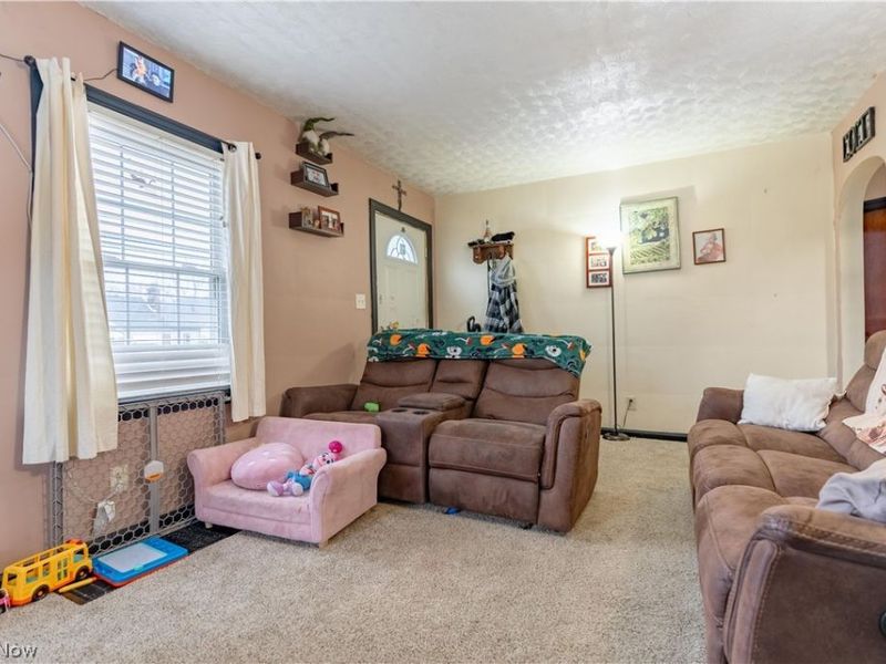 1716 Gibbs Avenue NE, Canton, OH 44705 Photo 4