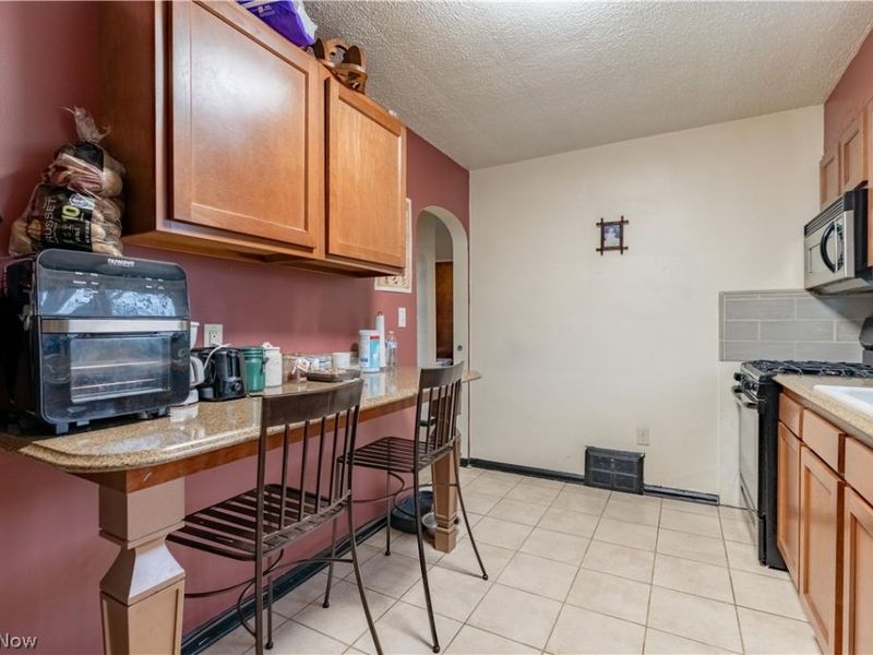 1716 Gibbs Avenue NE, Canton, OH 44705 Photo 9