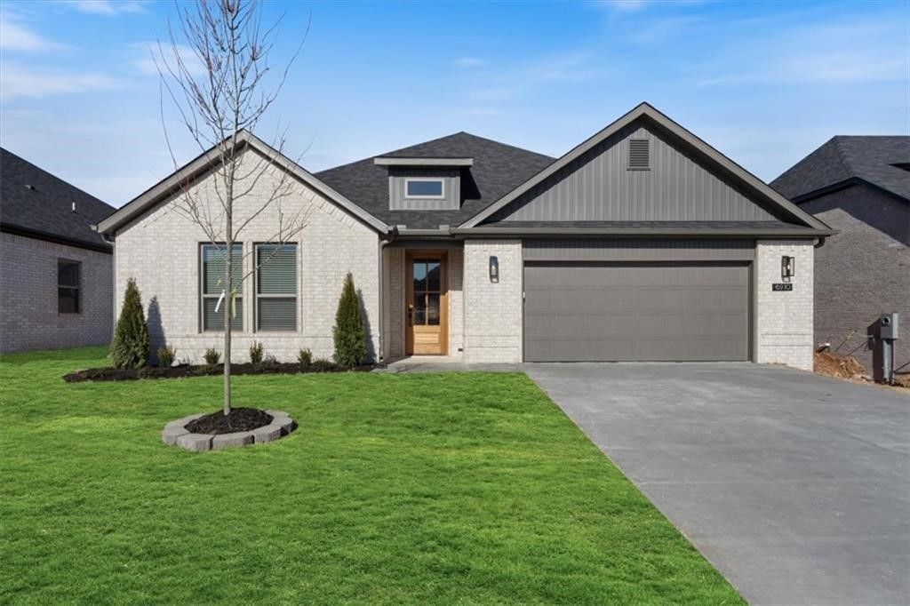 6906 SW Orange Boulevard , Bentonville, AR 72713 Main Photo