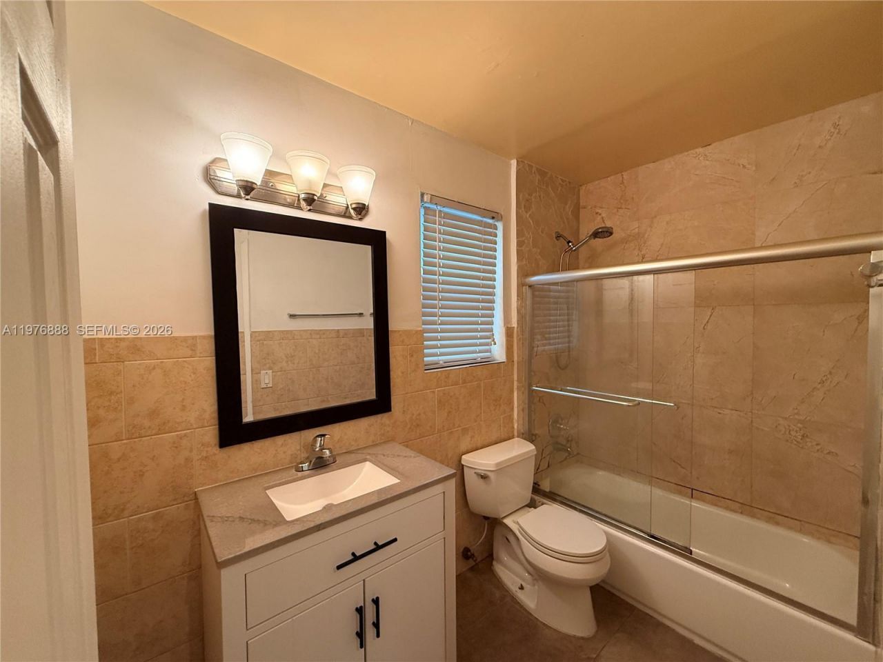 1104 N 17th Ct, Unit 105, Hollywood, FL 33020 Photo
